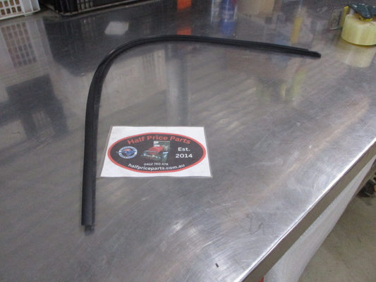 Hyundai Excel Genuine Front Upper Windscreen Moulding New Part
