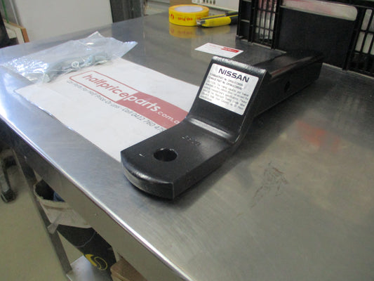 Nissan Navara D40 Genuine Tow Bar Tongue Kit New Part