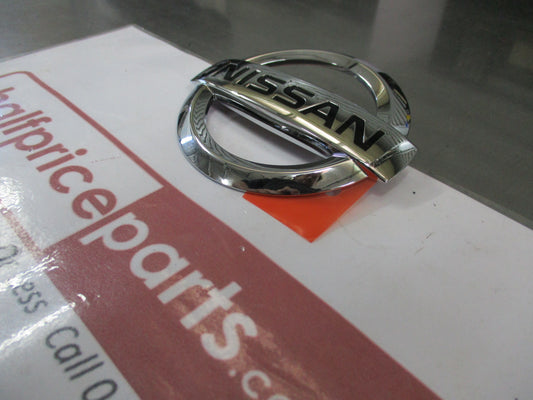 Nissan Cube Genuine Front Grille Emblem New Part