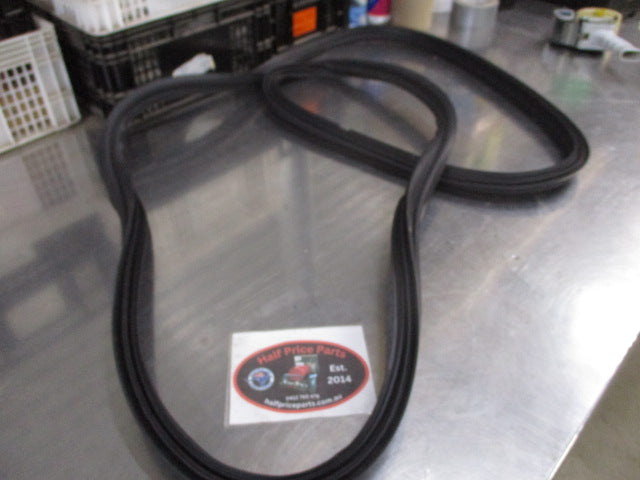 Hyundai Tucson Genuine Tail Gate Weather Strip Body Rubber New Part