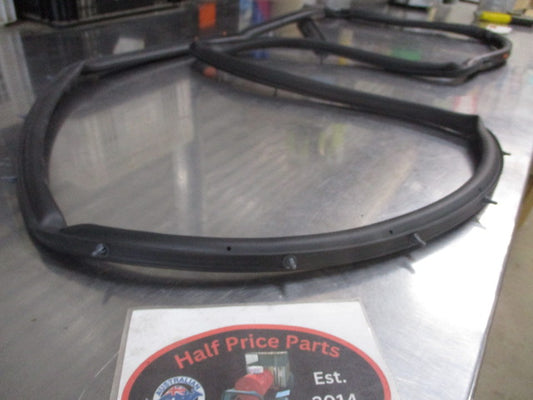 Hyundai Elantra GT Genuine Left Hand Rear Door Weather Strip Rubber New Part