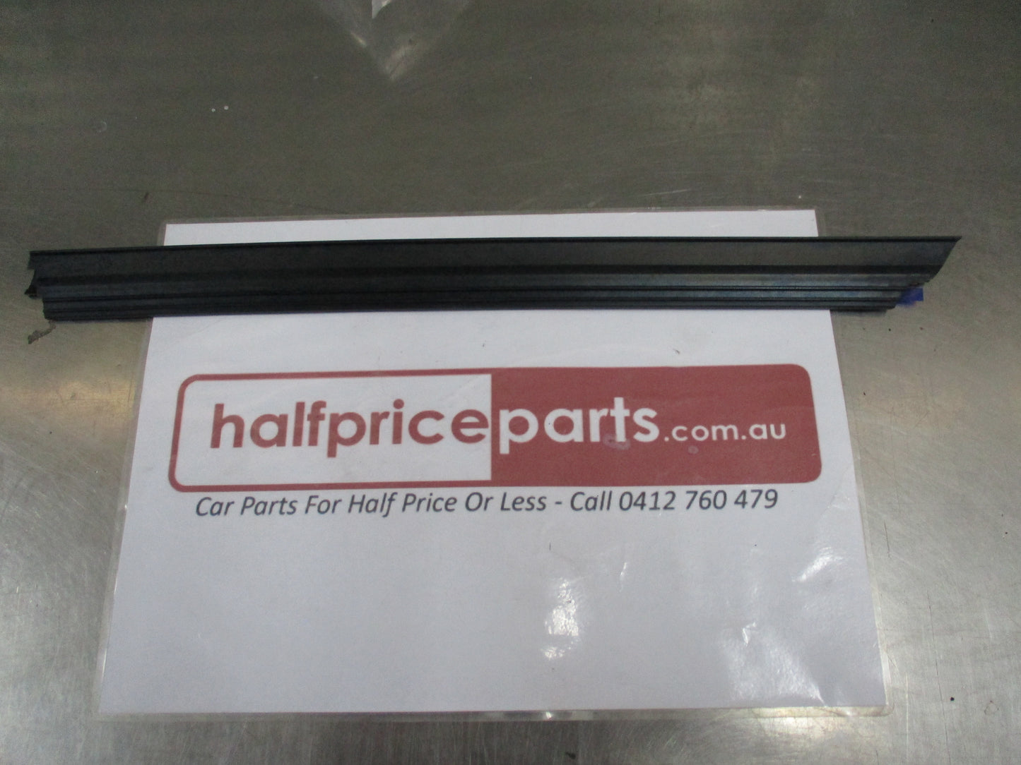 Honda CR-V Genuine Right Hand (Driver's) Rear Quarter Glass Seal New Part