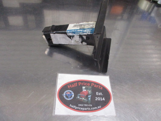 Hyundai Elantra Sedan Genuine Left Hand Rear Bumper Stay New Part