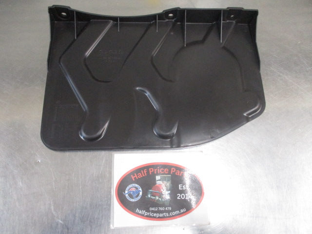 Hyundai Tucson Genuine Right Hand Side Panel Cover New Part