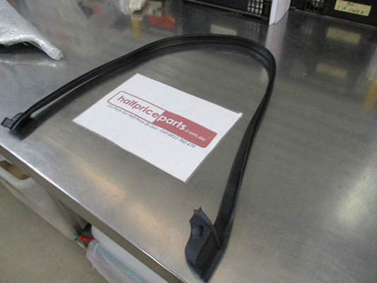 LandRover Discovery Sport Genuine L/H (Passenger) Door Upper Weather Strip New Part