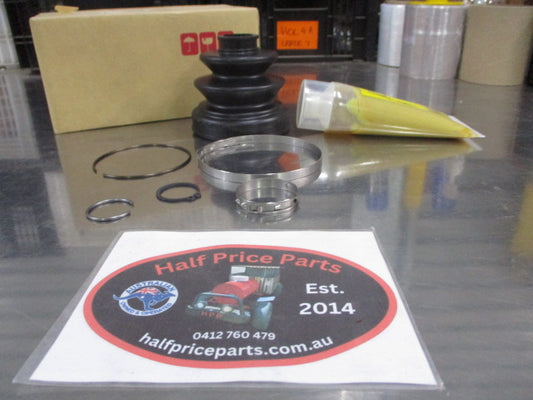 Mitsubishi Pajero/Triton Genuine Front Right Axel Inner Shaft Boot Kit New Part