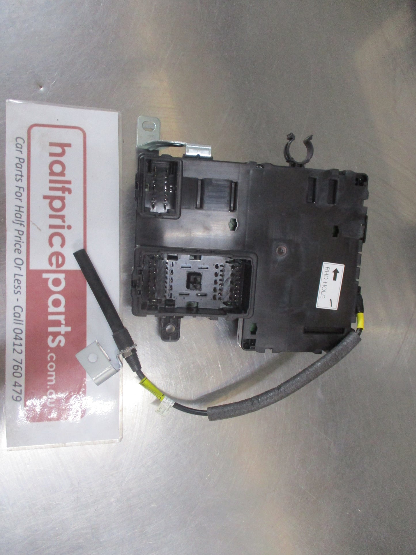 Kia Carnival Genuine Instrument Panel Junction Box Assy New Part