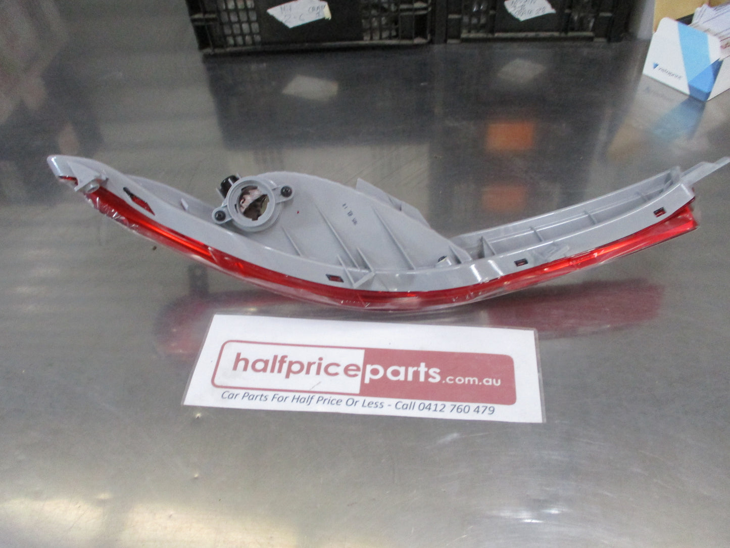 Kia Sportage Genuine Right Hand Bumper Bar Reflector Fog Light New Part