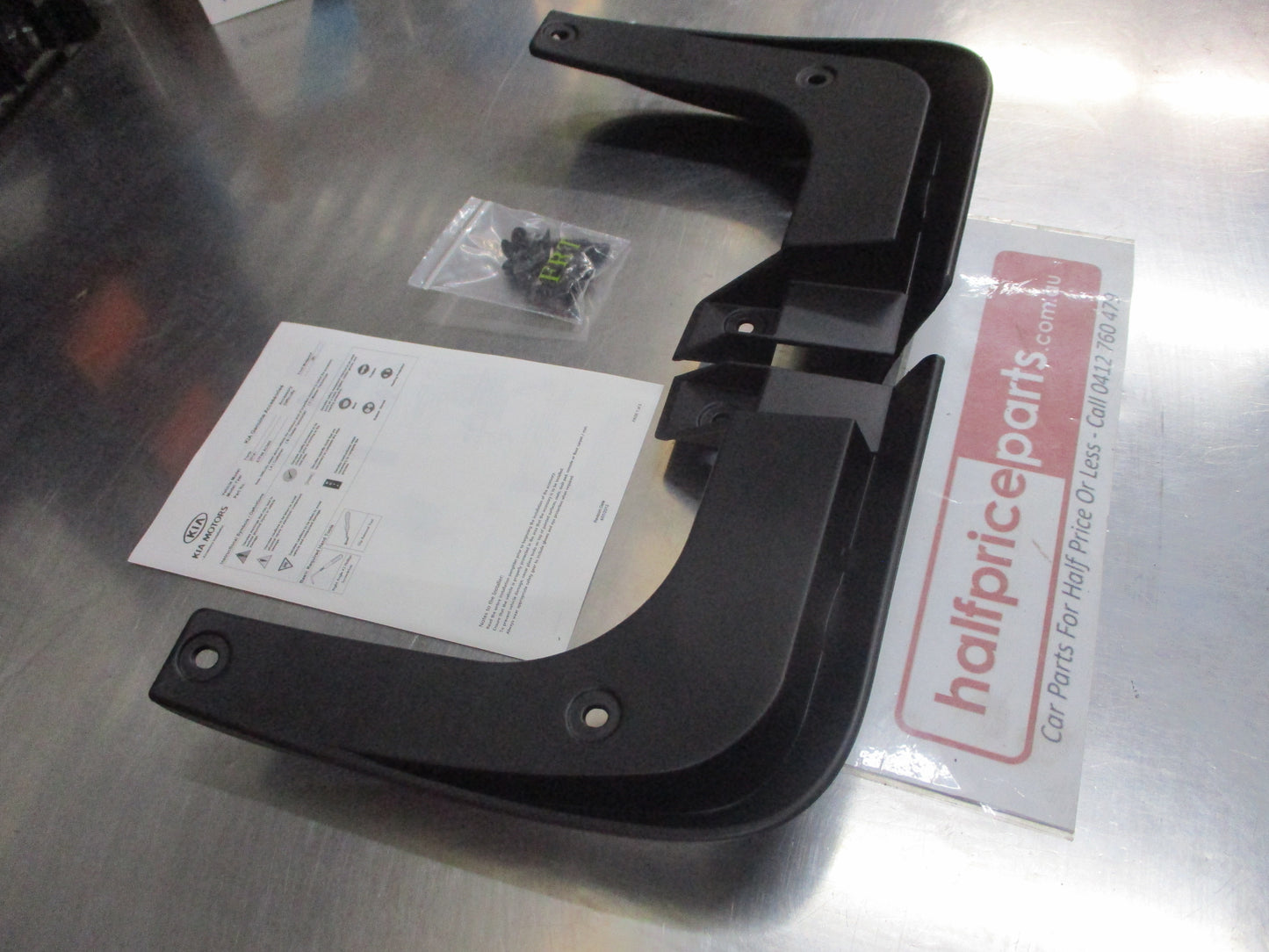Kia Cerato/Forte/Forte Koup Genuine Front Mud Flap Set With Screws New Part