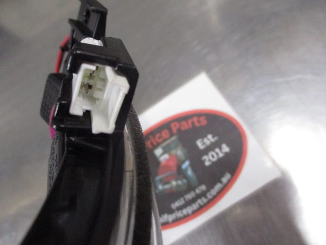 Mitsubishi Outlander Genuine Front Right Hand Indicator Turn Signal Lamp Assembly New Part