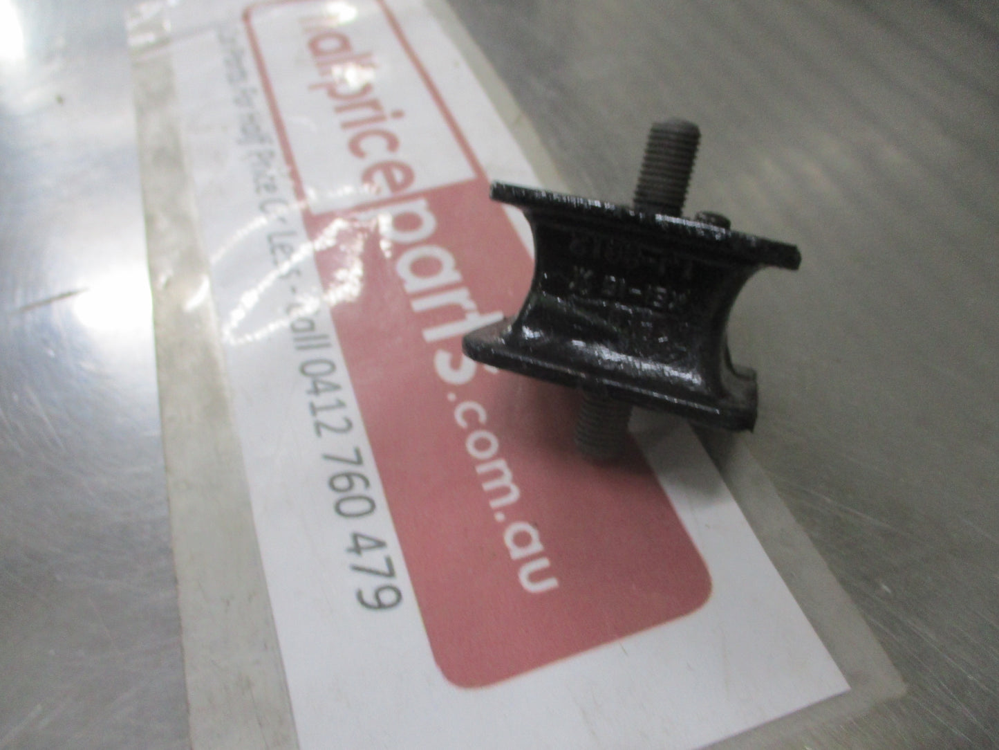 Suzuki Jimny Genuine Transfer Case Mount New Part