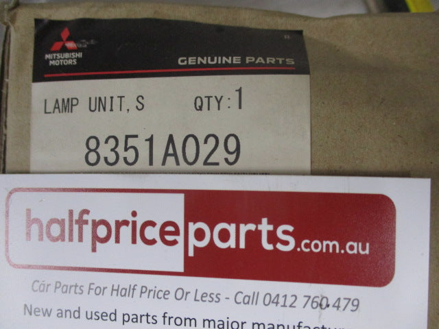 Mitsubishi Pajero Genuine Left Hand Mirror Indicator Turn Signal New Part