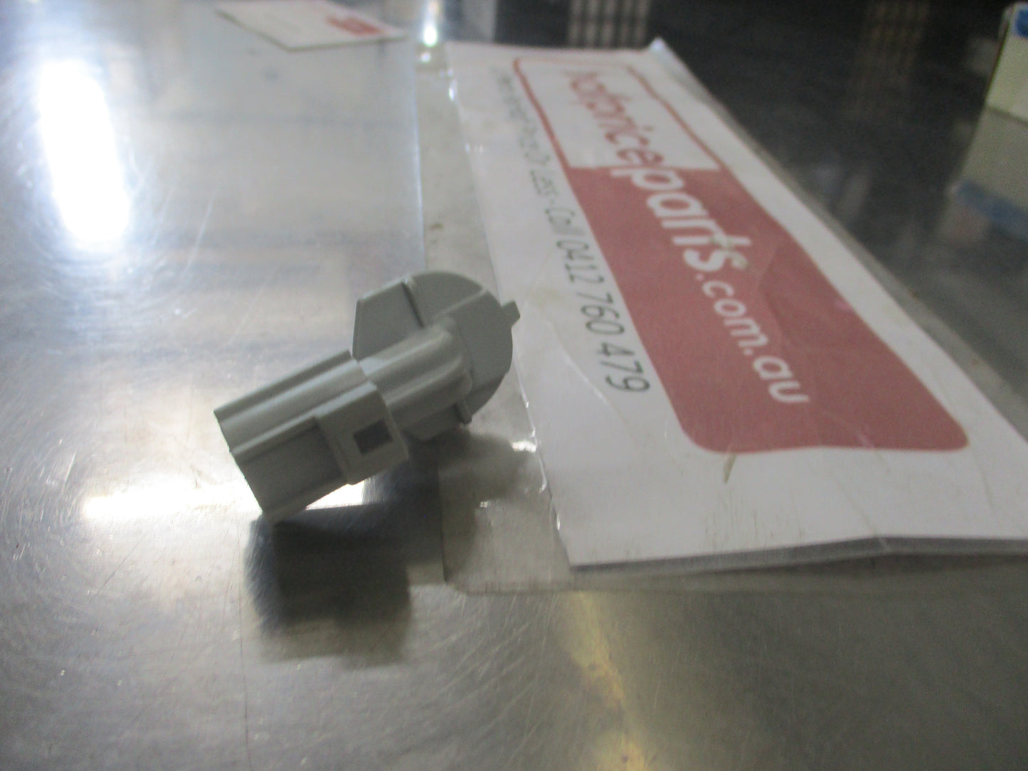 Mazda 6/MPV/Tribute Genuine Engine Coolant Temperature Sensor New Part