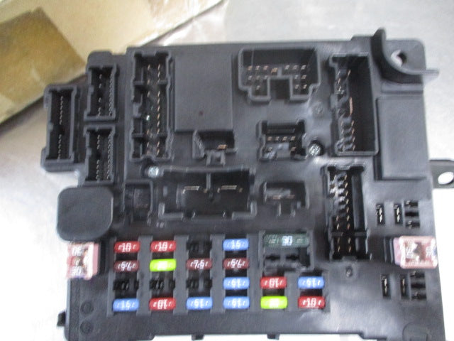 Mitsubishi Lancer Evolution Genuine Fuse Relay Box Relay Module New Part