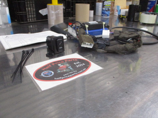 Mitsubishi Express SJ Van Genuine Blue Tooth Kit New Part