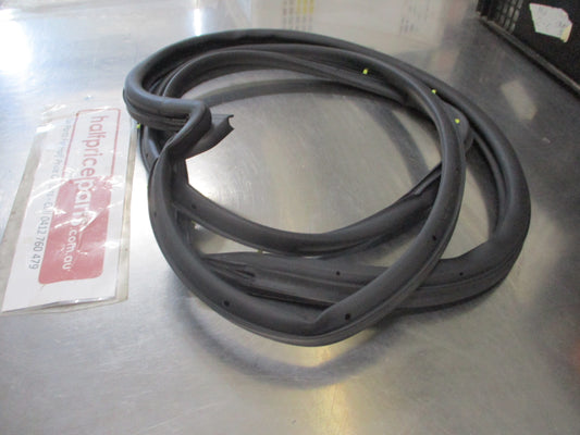 Mazda 2 Genuine Right Hand Front Door Weather Strip New Part