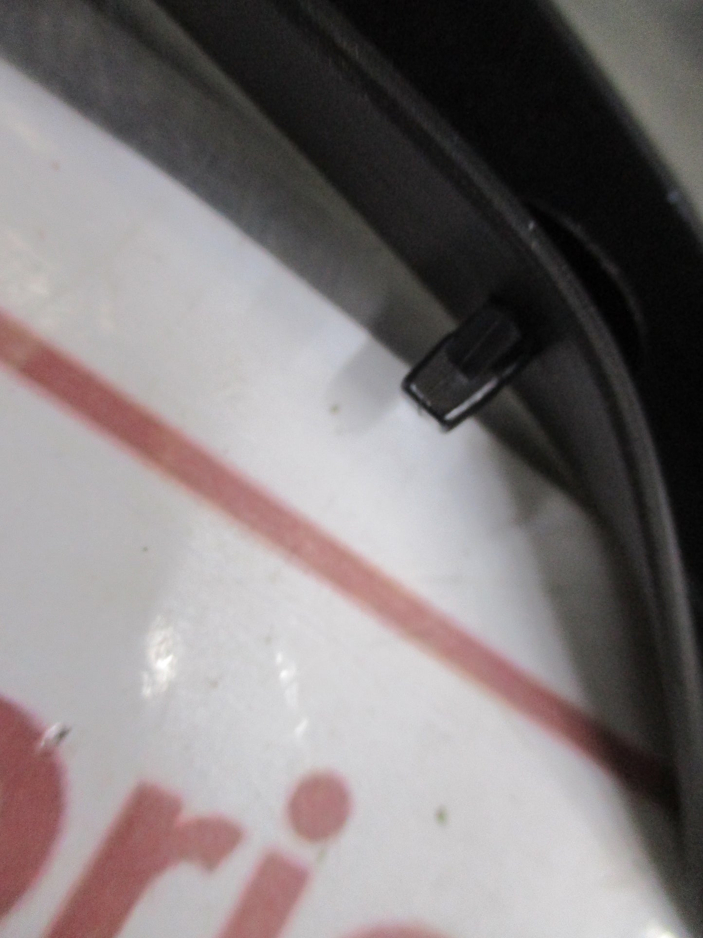Mazda Bravo / Ford Ranger Genuine Front Bonnet Weatherstrip Rubber New Part