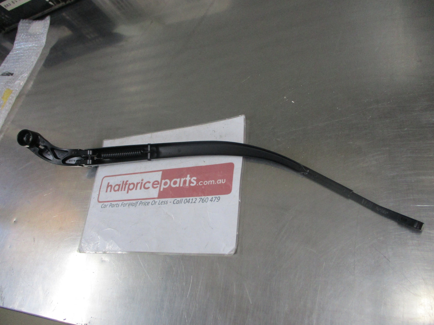 Mazda CX-3 Genuine Drivers Wiper Arm Assembly New Part