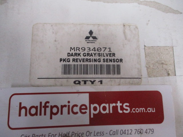 Mitsubishi Pajero BK Genuine Rear Park Assist 4 Head Kit (Factory 2-Silver/2-Dark Gray) New Part