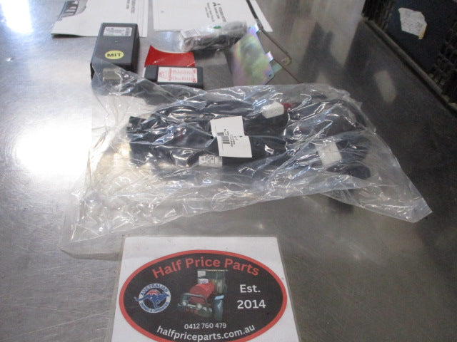 Mitsubishi Pajero NW/NT Genuine Bluetooth Phone Kit New Part