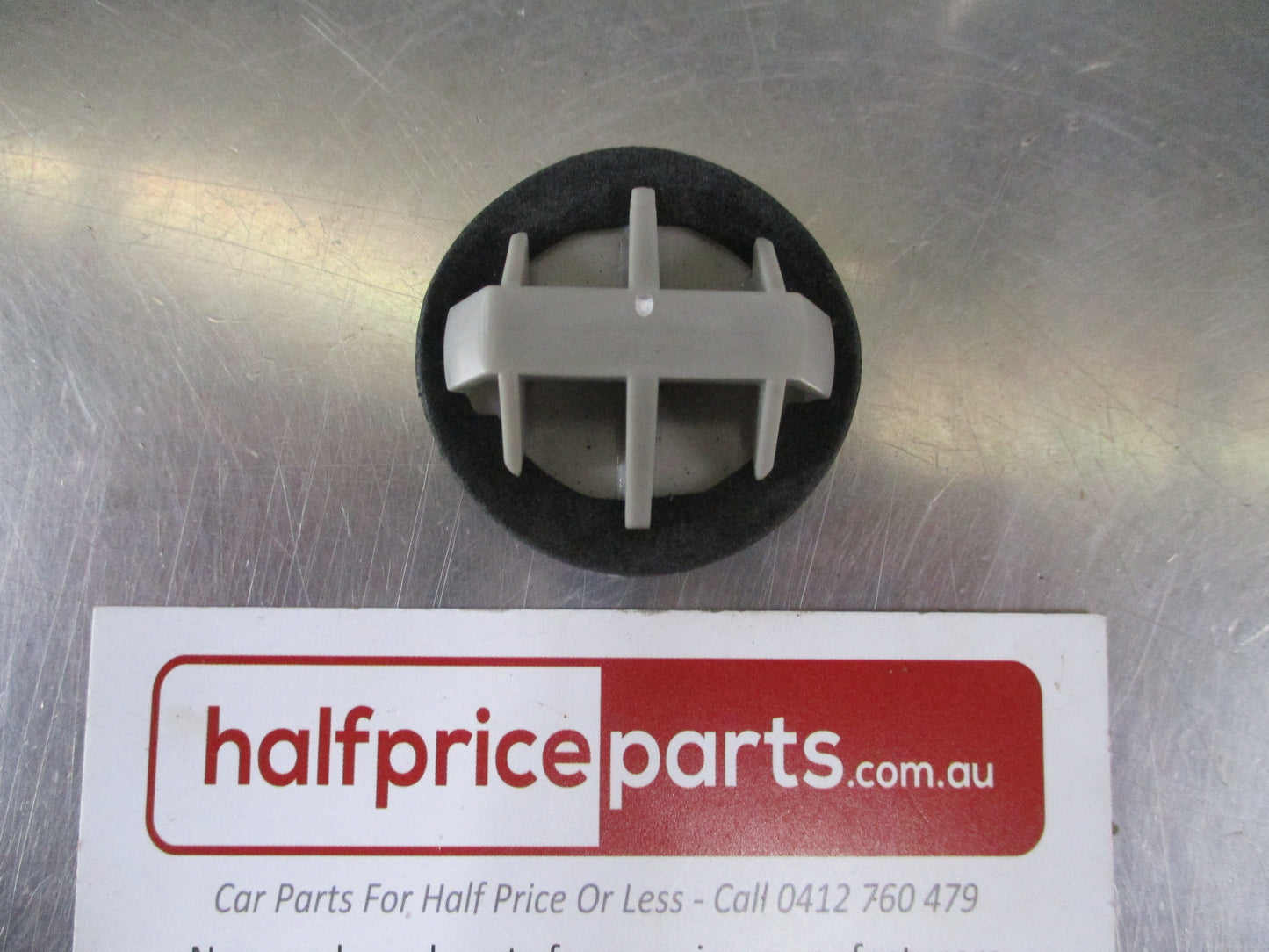Mazda 3/5/CX-9/CX-7/RX-8/MX-5 Genuine Rocker Panel Moulding Clip New Part