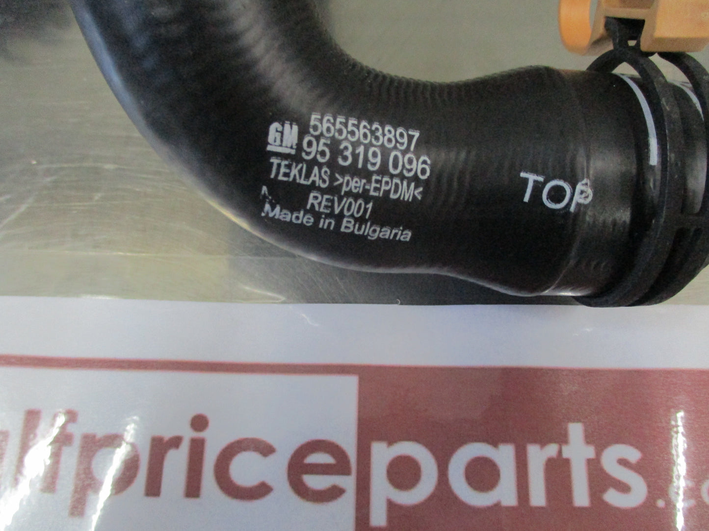 Holden Cruze Genuine Radiator Outlet Hose Connector Assembly New Part