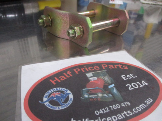 EFS Greaseable Shackle Suits for Mitsubishi Triton / Pajero (1 ONLY) New Part