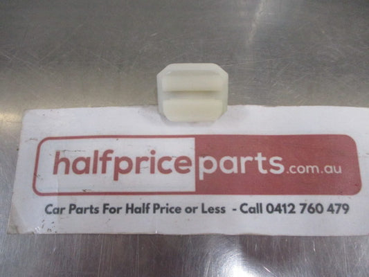 Holden Commodore VT VX VY VZ V2 VY Ute Side Skirt Top Clip (1 ONLY) New Part