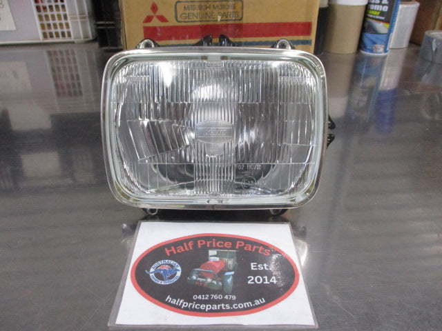 Mitsubishi Triton Genuine Right Hand Head Light 12 Volt New Part