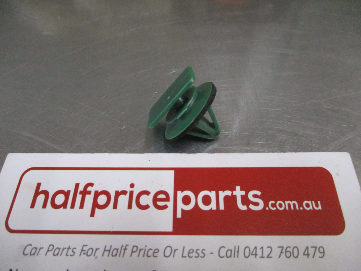 Mazda CX-3/MX-5 Genuine Rocker Moulding Retainer Clip New Part