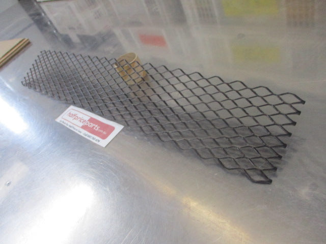Lower Grille Mesh Suits A Wide Range Of Models 64cm X 10.5cm New Part
