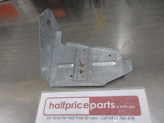 Holden VT-VX-VY-VZ-HSV Commodore Genuine Right Hand Front Wheel Rail Corner Panel New Part