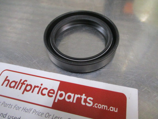 Mitsubishi Challenger Genuine Output Shaft Axle Case Oil Seal New Part