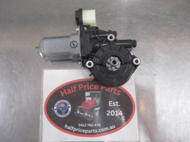 Mitsubishi Triton D/Cab Genuine Left Hand Rear Power Window Motor New Part