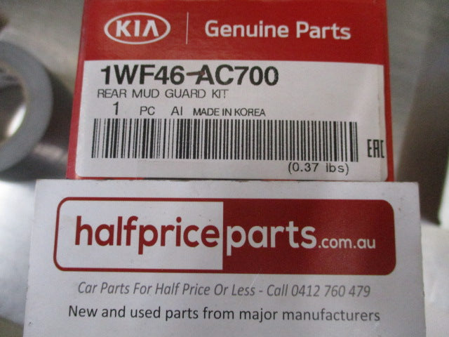 Kia Rio Genuine Rear Mud Guard Kit New Part