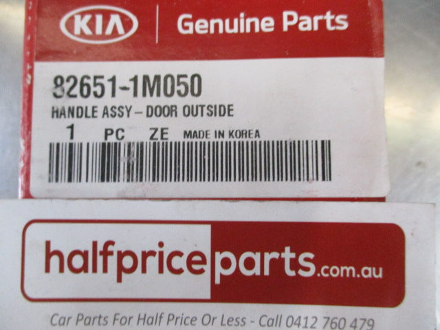 Kia Cerato Genuine Outer Right Hand Rear Drivers Door Handle (Primer) New Part