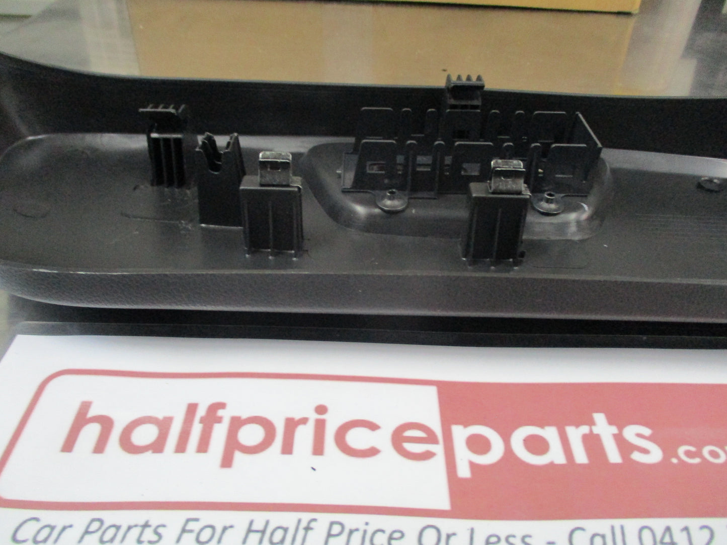 Holden Captiva Genuine Front Driver's Electric Seat Base Outer Trim Panel New Part