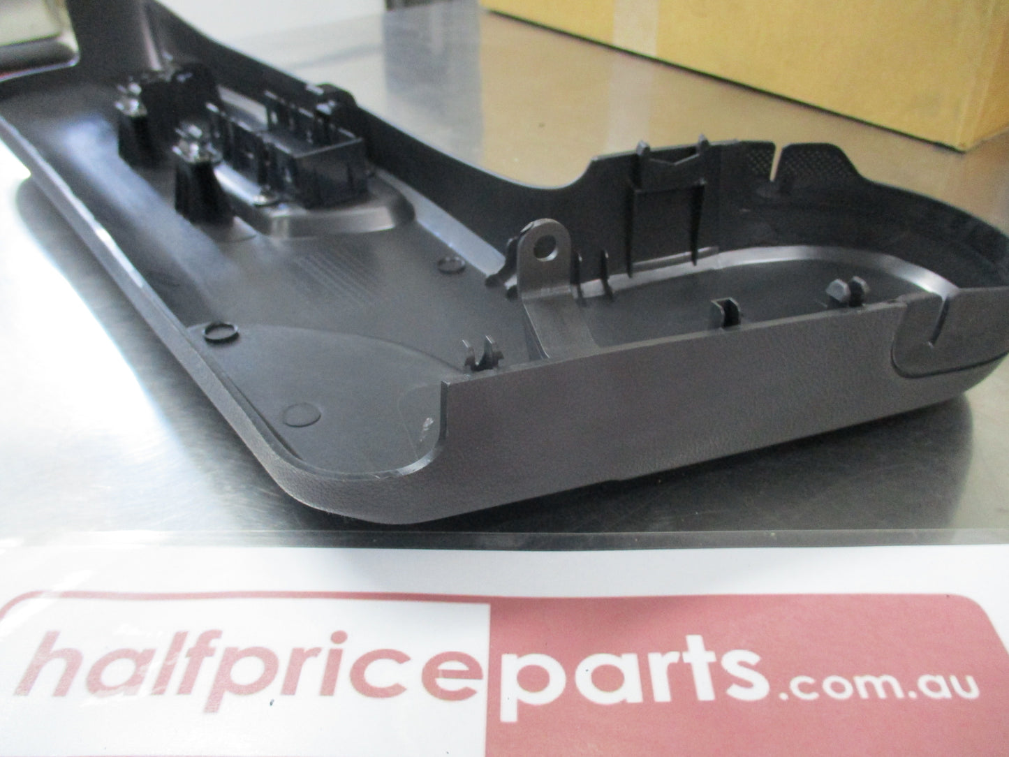 Holden Captiva Genuine Front Driver's Electric Seat Base Outer Trim Panel New Part