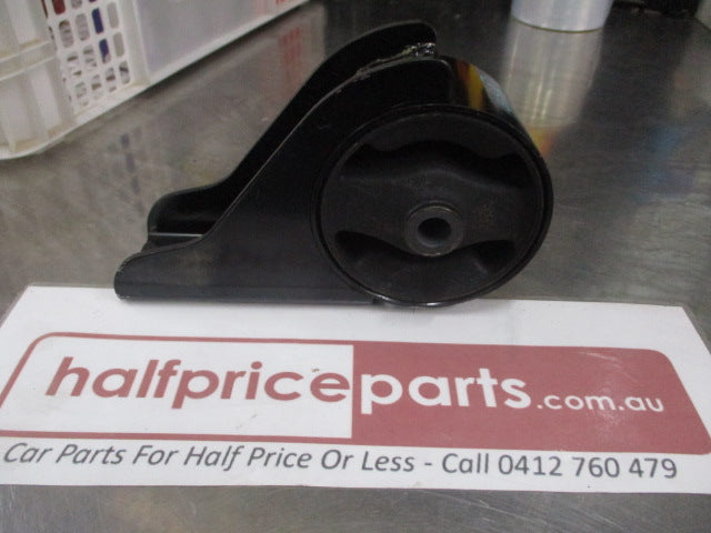 Kia Carnival Genuine Right Hand Front Engine Mount New Part