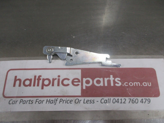 Suzuki Vitara Genuine Passenger Brake Drum Strut Assembly New Part