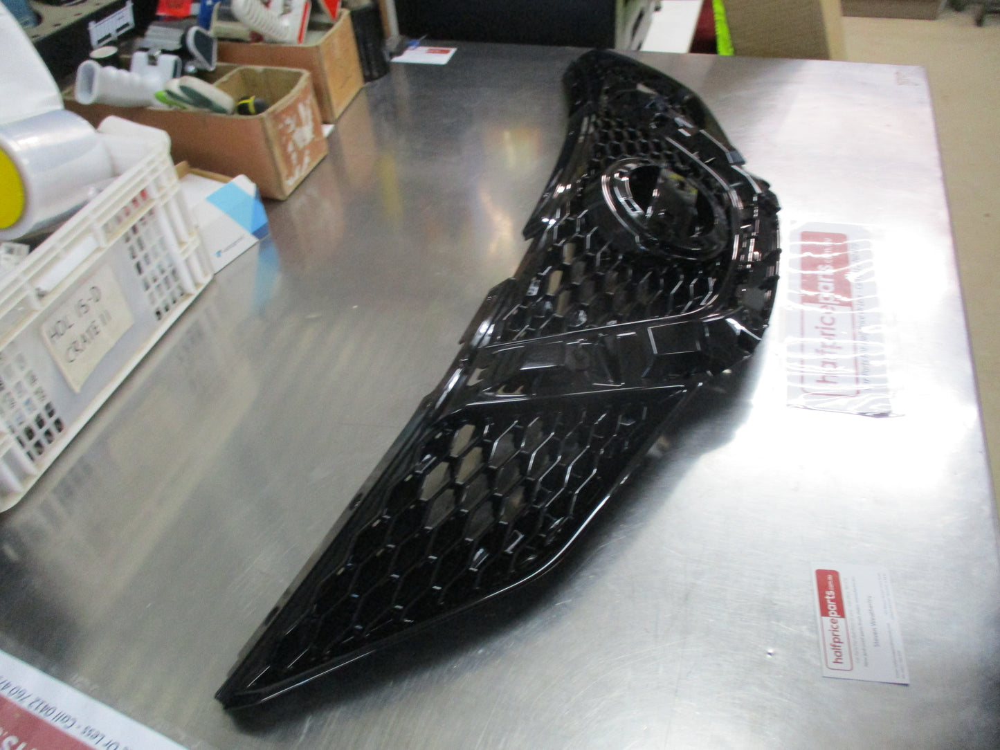 Nissan Qashqai Genuine Front Upper Center Grille (Black) New Part