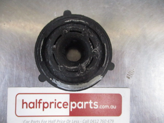 KIA Optima Genuine Radiator Lower Mounting Insulator New Part