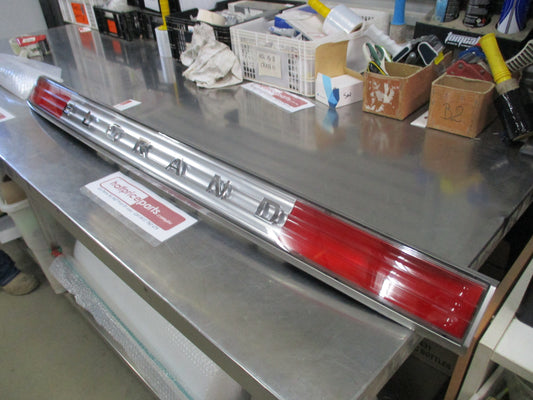 Nissan Elgrand Genuine Rear Center Combination Light New Part