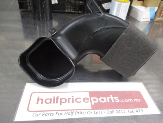 Kia Carnival Genuine Upper Air Intake Duct Pipe New Part.