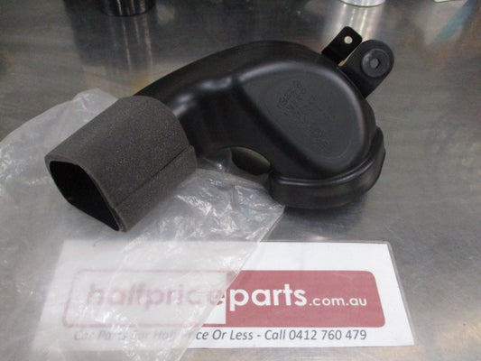 Kia Carnival Genuine Upper Air Intake Duct Pipe New Part.