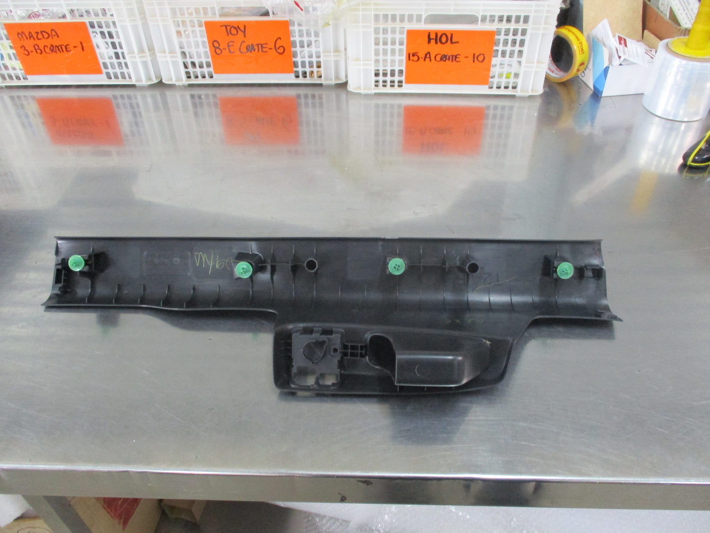 Honda Accord Genuine Front Right Inner Garnish Assembly New Part