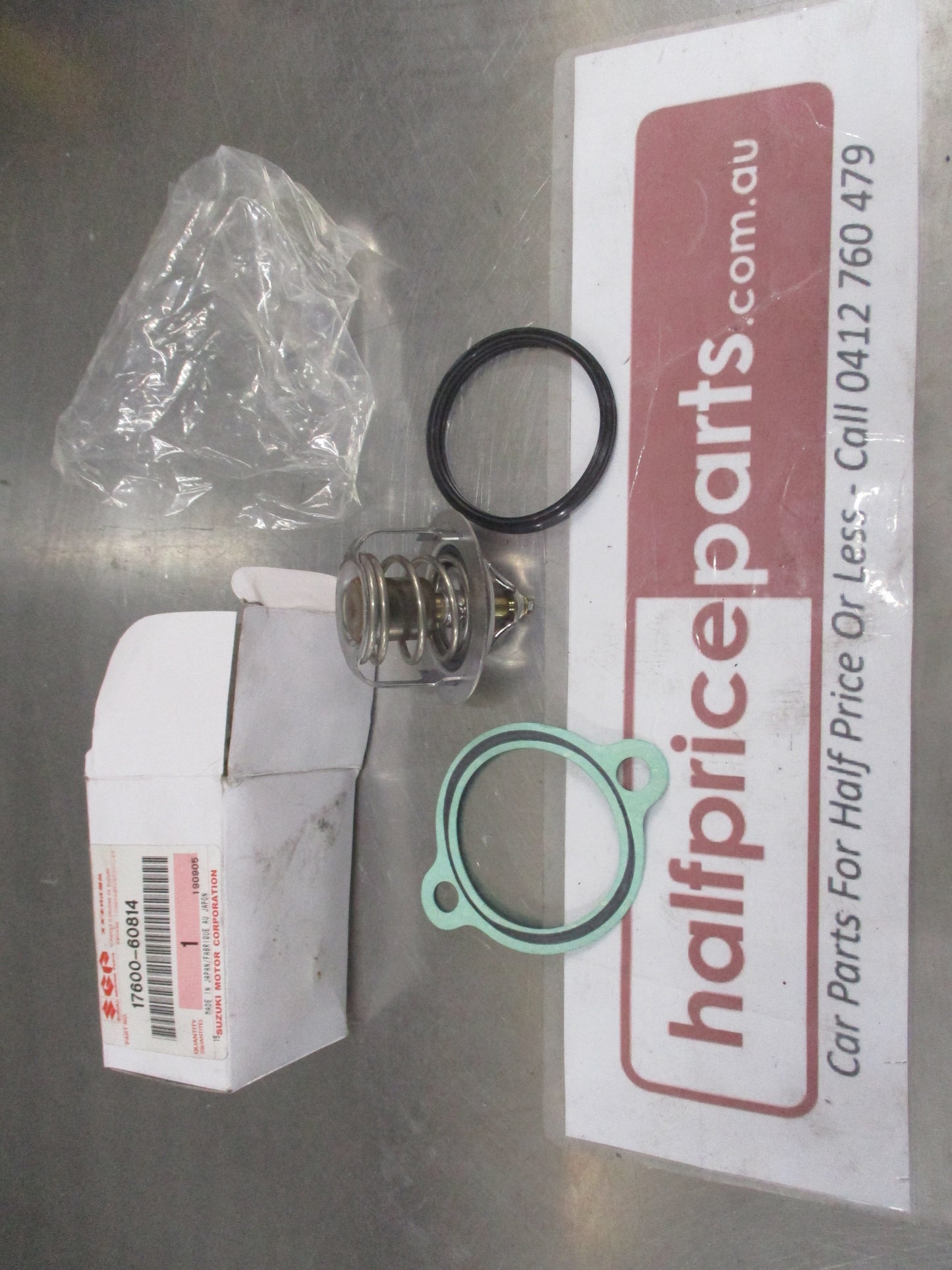 Suzuki Vitara Genuine Thermostat Gaskets 82 Degrees New Part