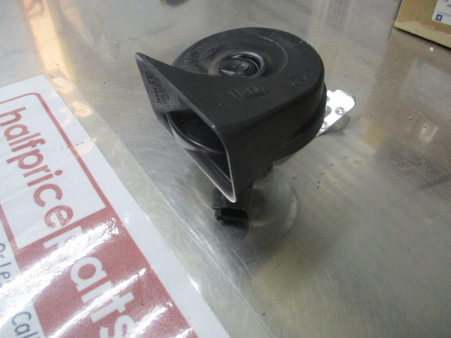 Holden Cruze J300 Genuine Low Tone Horn New Part