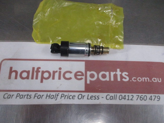 Kia Carnival/Seltos/Sportage/ Hyundai/Kona/Tucson/Veloster Genuine Water Pump Control Valve New Part