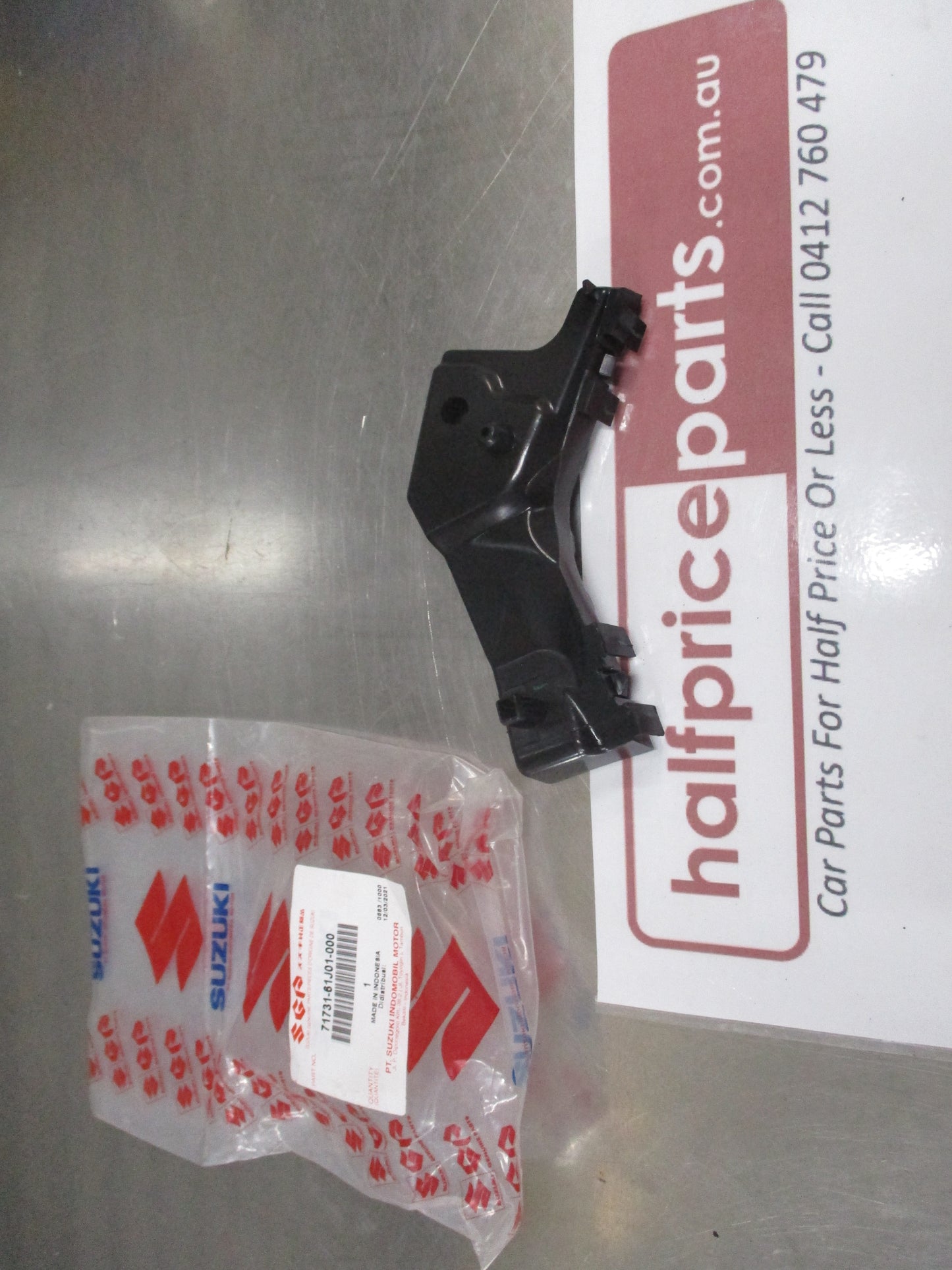 Suzuki Carry/Super Carry Genuine Right Hand Front Side Bumper Bracket New Part